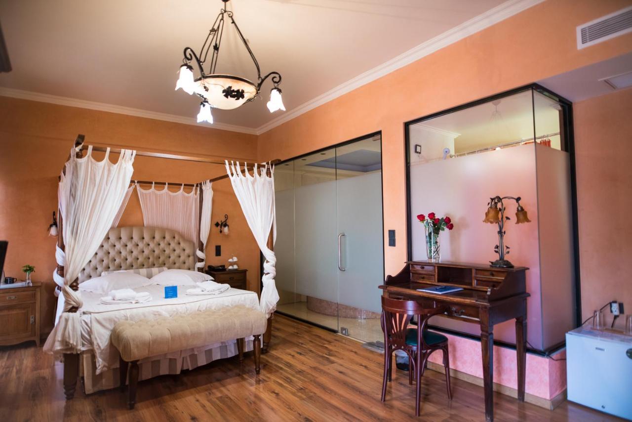 Anastazia Luxury & Atény