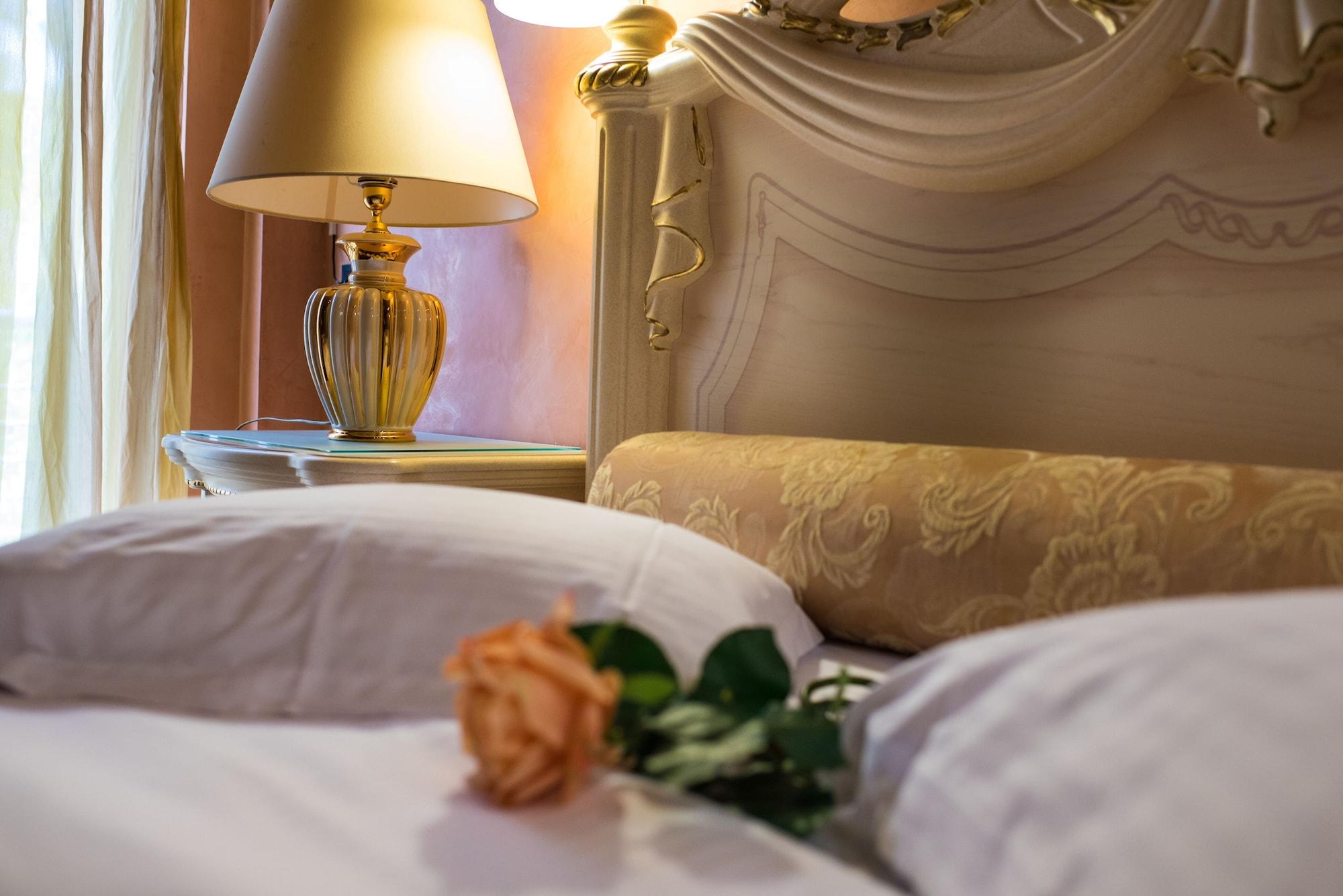 Anastazia Luxury & Atény