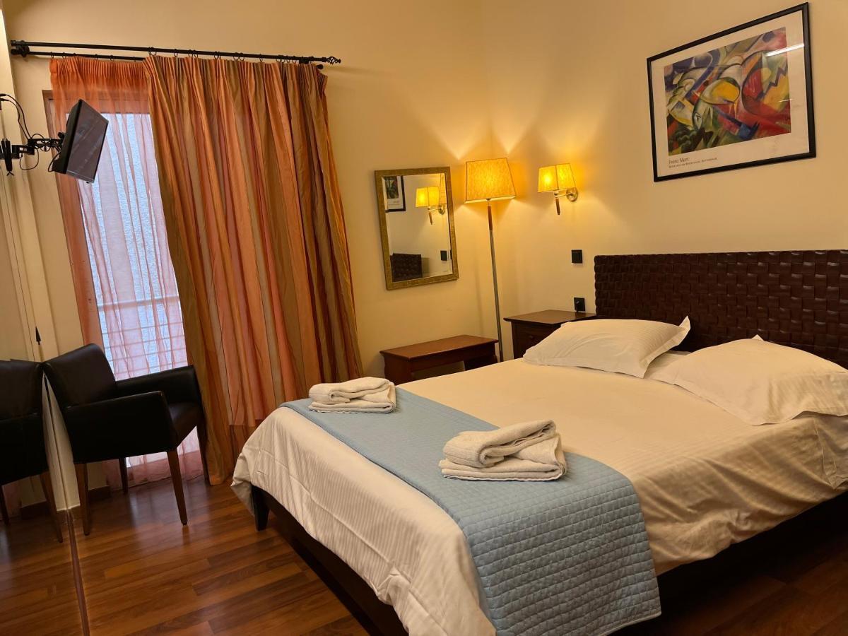 Anastazia Luxury & 2*