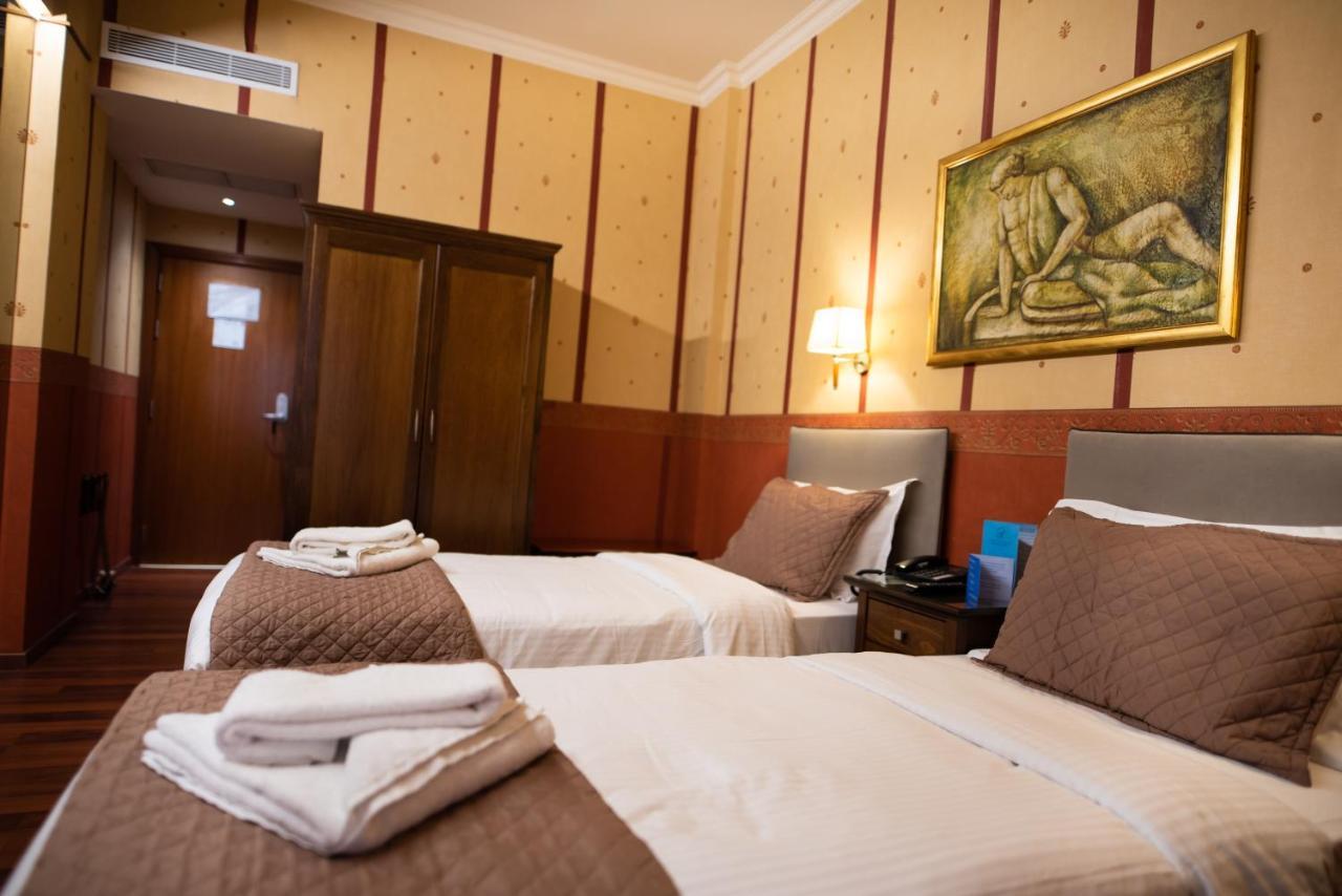 Anastazia Luxury & Hotel