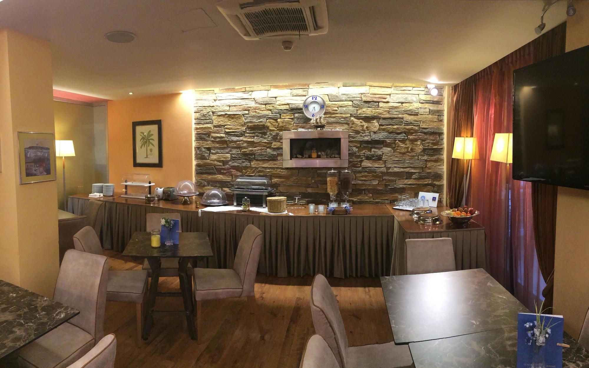 Anastazia Luxury & Hotel 2*